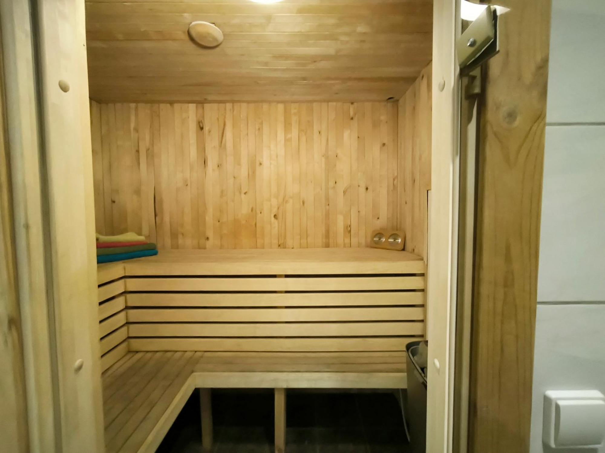 Private Sauna & 4 Bedrooms Old Town Rooftop Apartment 维尔纽斯 外观 照片